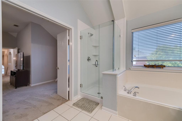 Photo 30 of 40 - 8801 Clearlake Dr, Rowlett, TX 75088