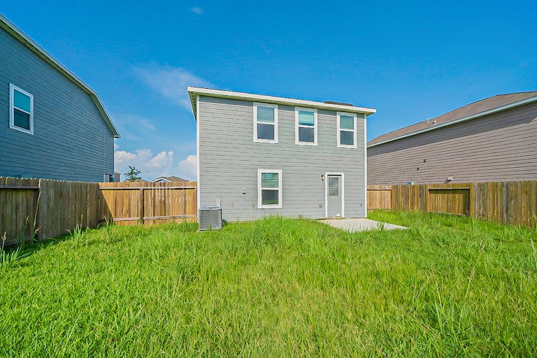 Photo 26 of 27 - 8015 Distant Harbor Rd, Baytown, TX 77523
