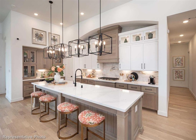 Photo 3 of 37 - 7511 River Birch Ct, Katy, TX 77493