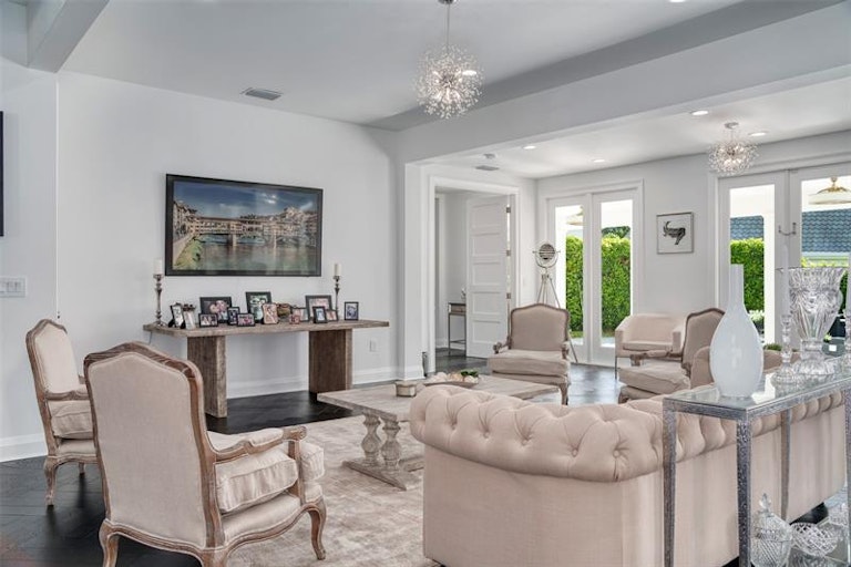 Photo 19 of 52 - 423 Arbor Cir, Kissimmee, FL 34747