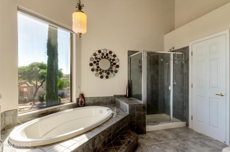 Photo 22 of 34 - 249 W Milbrae Springs Dr, Oro Valley, AZ 85755