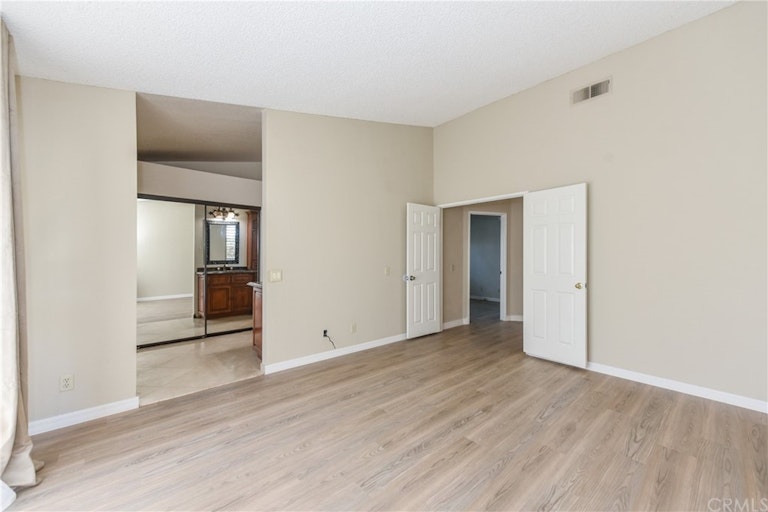 Photo 22 of 46 - 184 Cannon Rd, Riverside, CA 92506