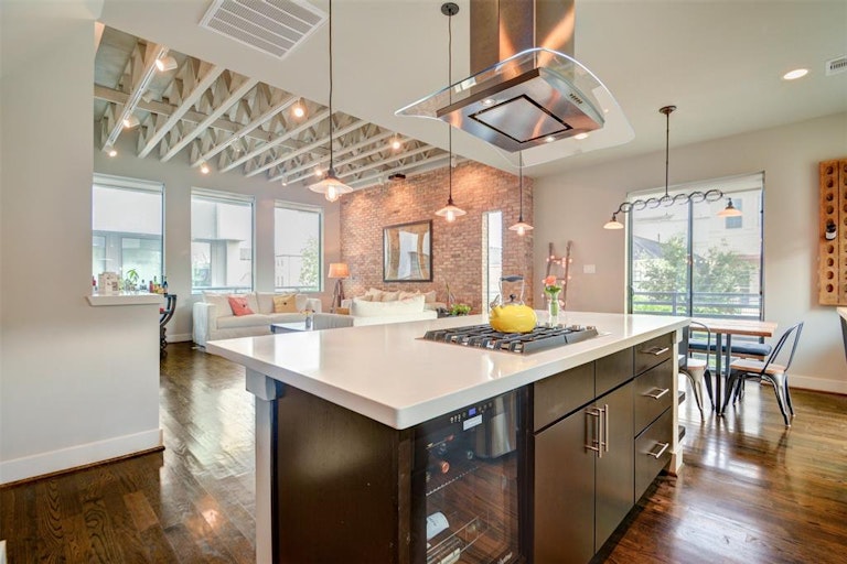 Photo 18 of 49 - 5638 Petty St Unit C, Houston, TX 77007