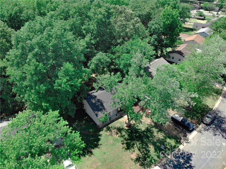 Photo 23 of 24 - 609 Fawnbrook Ln, Charlotte, NC 28217