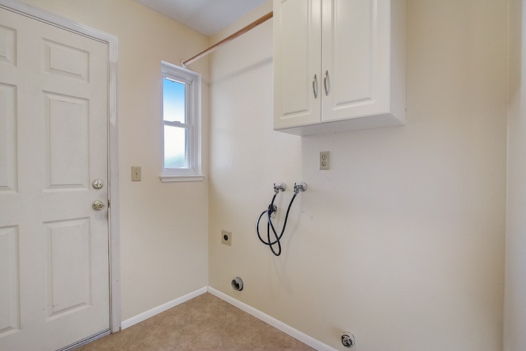 Photo 27 of 30 - 7863 Deer Creek Dr, Sacramento, CA 95823