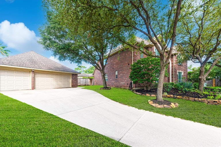 Photo 37 of 47 - 1211 Bala Lake Ct, Spring, TX 77379