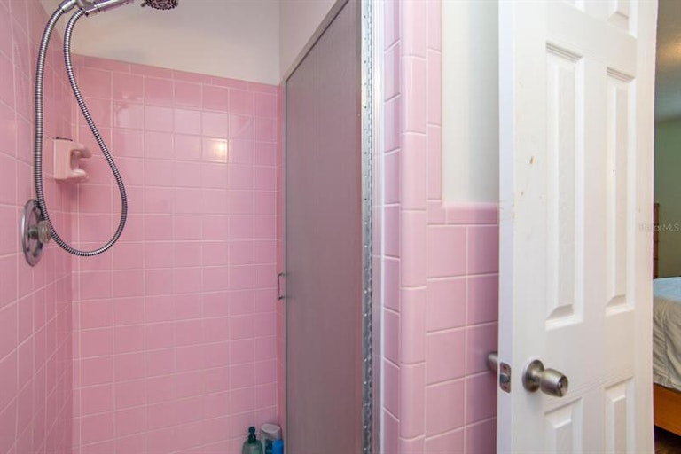 Photo 21 of 23 - 6440 27th Ave N, Saint Petersburg, FL 33710