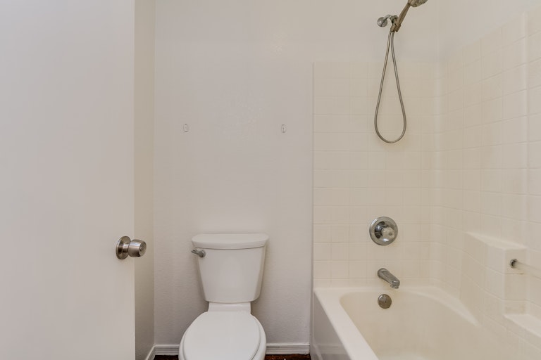 Photo 32 of 39 - 12566 W Cheery Lynn Rd, Avondale, AZ 85392