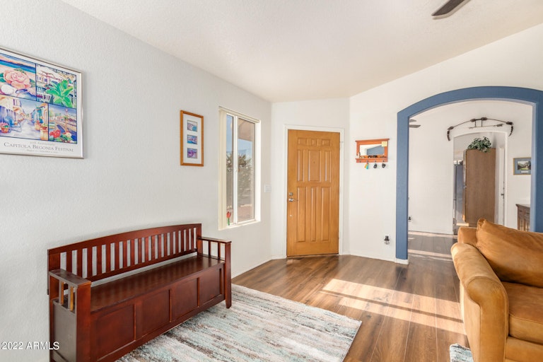 Photo 3 of 25 - 10865 W Ventana Dr E, Sun City, AZ 85373