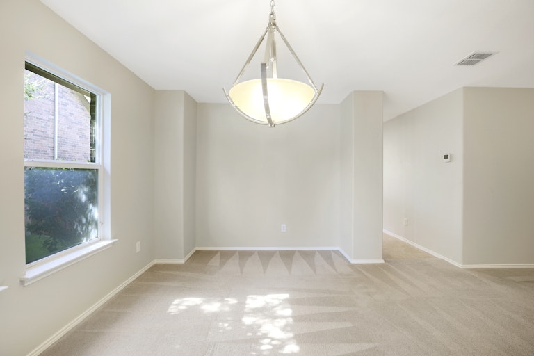 Photo 10 of 27 - 2432 Grand Rapids Dr, Fort Worth, TX 76177