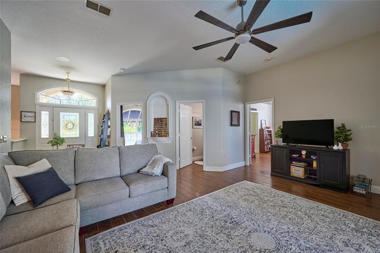 Photo 8 of 63 - 653 Hart Lake Dr, Winter Haven, FL 33884
