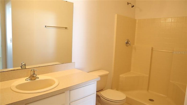 Photo 13 of 19 - 5841 Mariposa Cove Ln, Orlando, FL 32822
