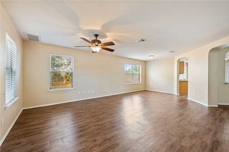 Photo 7 of 39 - 204 Debbie Ann Dr, Leander, TX 78641