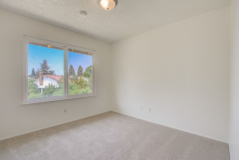Photo 30 of 44 - 8017 Stone Canyon Cir, Citrus Heights, CA 95610