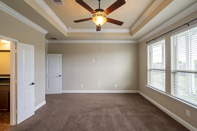 Photo 15 of 30 - 2457 Porto Way, League City, TX 77573