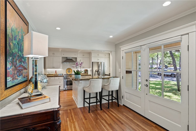 Photo 21 of 39 - 2901 Clearview Dr, Austin, TX 78703