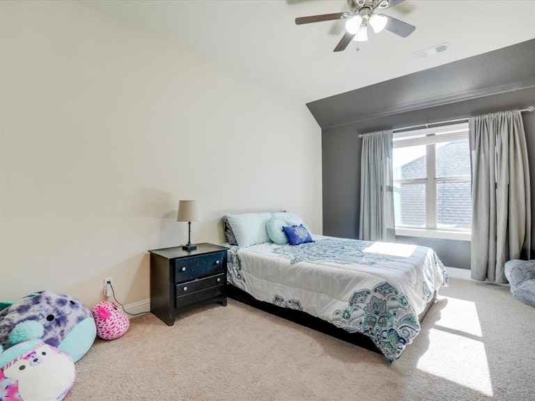 Photo 28 of 40 - 1412 9th St, Argyle, TX 76226