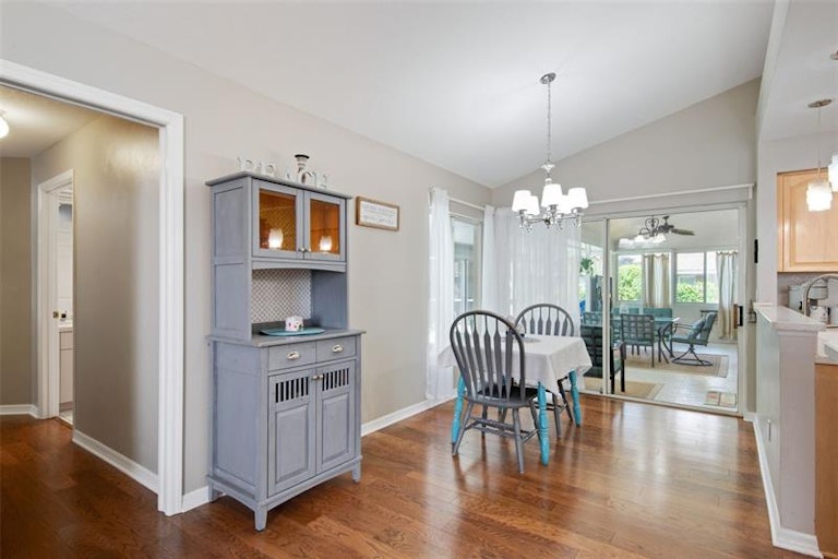Photo 21 of 50 - 1719 Woodpond Way, Lutz, FL 33559
