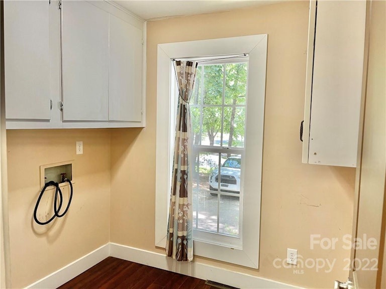 Photo 27 of 37 - 14108 Mill House Dr, Matthews, NC 28105