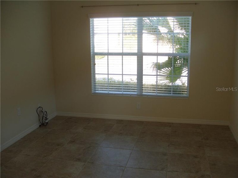 Photo 5 of 21 - 12499 Sagewood Dr, Venice, FL 34293
