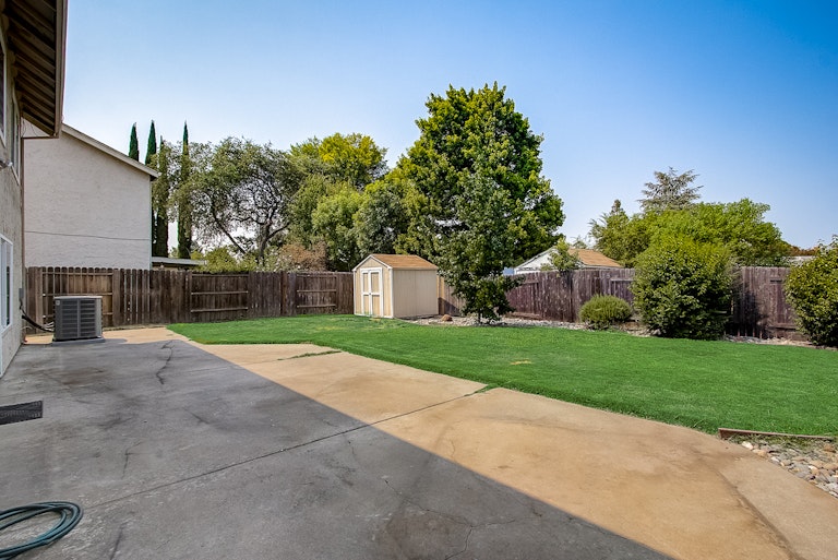 Photo 43 of 44 - 8017 Stone Canyon Cir, Citrus Heights, CA 95610