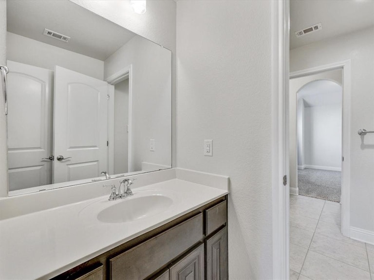 Photo 30 of 39 - 11121 Smoky Oak Ct, Argyle, TX 76226