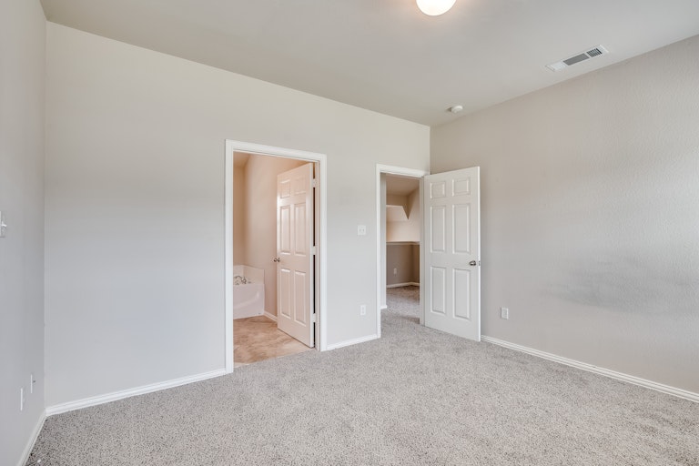 Photo 13 of 23 - 706 S Jupiter Rd #1105, Allen, TX 75002