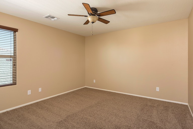 Photo 9 of 26 - 17524 W Larkspur Dr, Surprise, AZ 85388