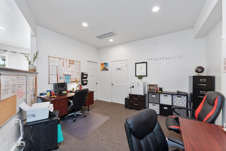 Photo 26 of 54 - 982 E Janss Rd, Thousand Oaks, CA 91360