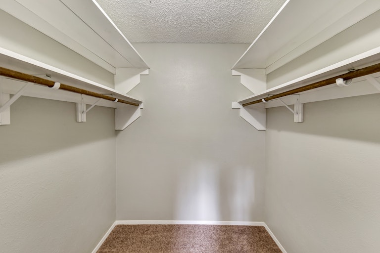 Photo 16 of 24 - 1124 Park Center Ct, Saginaw, TX 76179