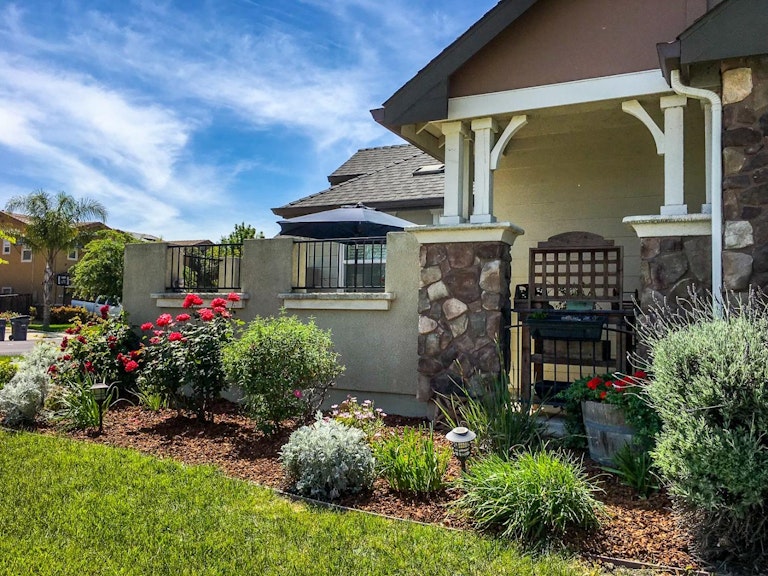 Photo 10 of 46 - 2694 Briscoe Pl, Woodland, CA 95776