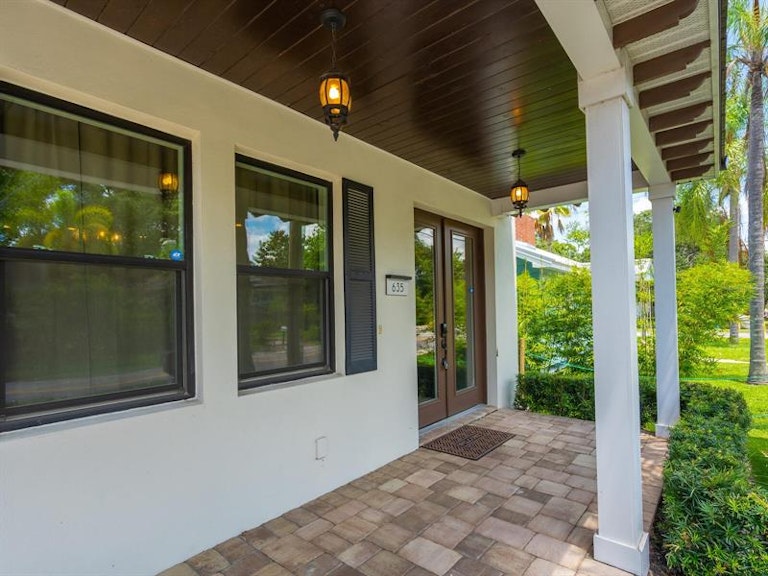 Photo 12 of 69 - 635 N Osprey Ave, Sarasota, FL 34236