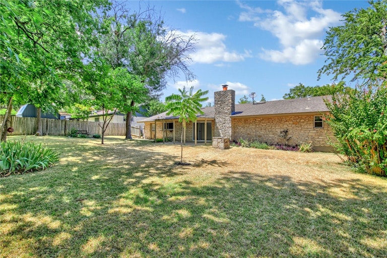 Photo 34 of 36 - 1107 Rebbeca Dr, Austin, TX 78758
