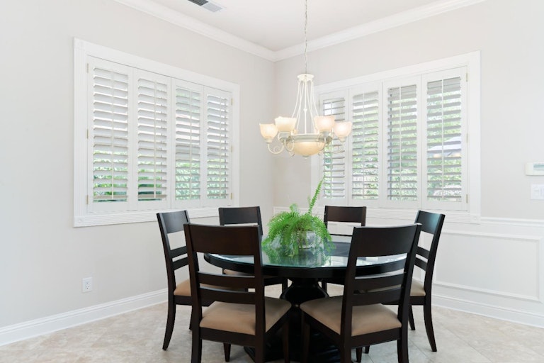 Photo 14 of 51 - 8120 E Carriage Ln, Fair Oaks, CA 95628
