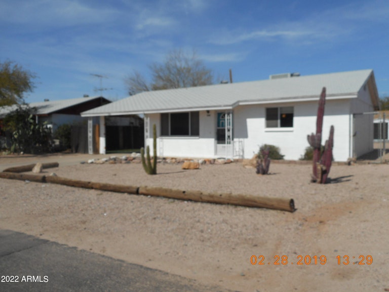Photo 3 of 39 - 244 W 17th Ave, Apache Junction, AZ 85120