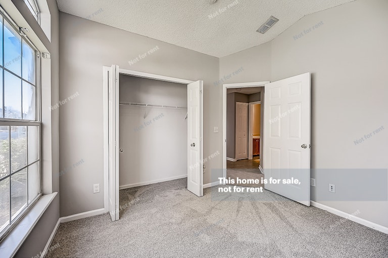 Photo 32 of 37 - 12262 Gehrig Dr, Jacksonville, FL 32224