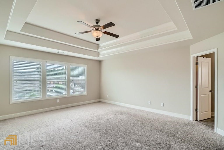 Photo 13 of 26 - 410 Holdings Dr, Lawrenceville, GA 30044