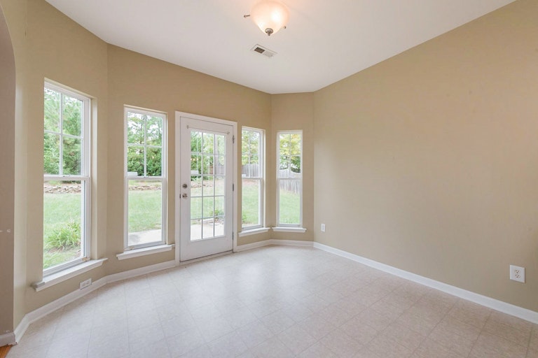 Photo 10 of 20 - 3422 Ranbir Dr, Durham, NC 27713
