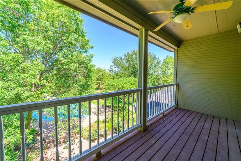 Photo 31 of 40 - 575 Chandler Dr, Aledo, TX 76008