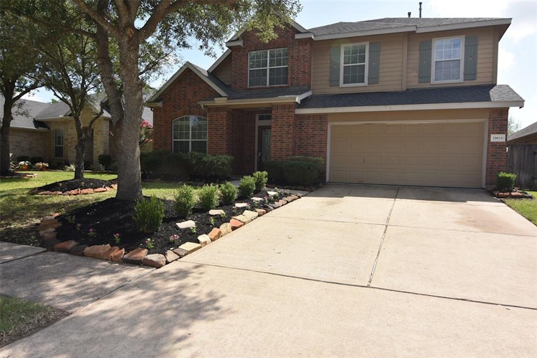 Photo 3 of 34 - 20010 Queens Oak Ct, Spring, TX 77379
