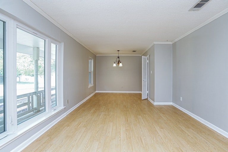 Photo 9 of 23 - 6425 Trail Lake Dr, Fort Worth, TX 76133