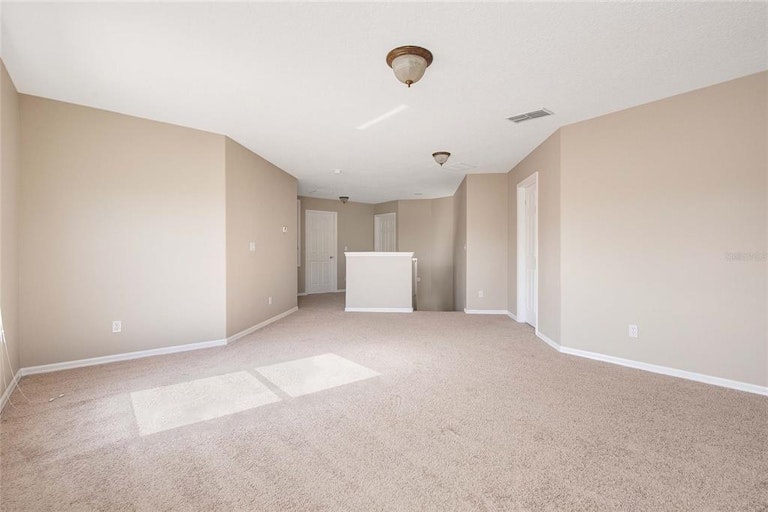 Photo 12 of 25 - 10824 Tilston Pt, Orlando, FL 32832