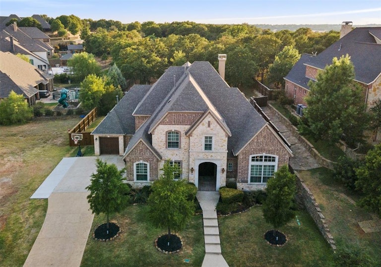 Photo 36 of 40 - 1041 Wagner Way, Lantana, TX 76226