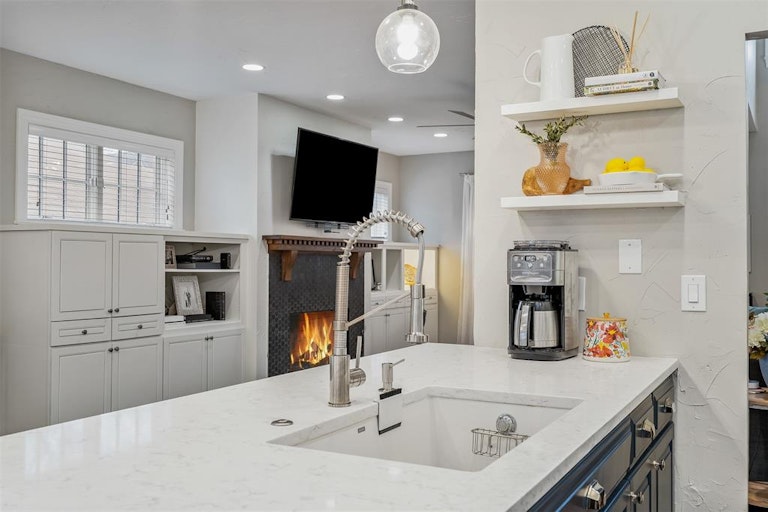 Photo 14 of 40 - 5204 Willis Ave, Dallas, TX 75206