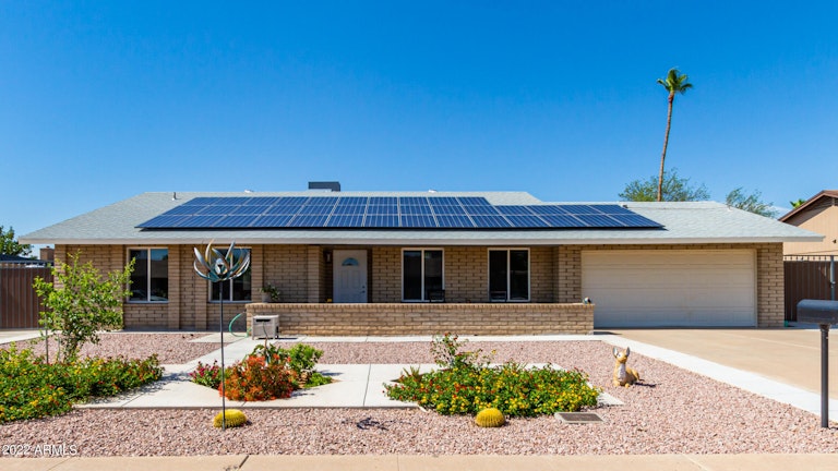 Photo 1 of 27 - 4424 E Kelton Ln, Phoenix, AZ 85032