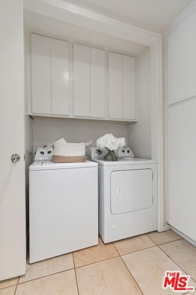 Photo 15 of 25 - 10960 Wellworth Ave #102, Los Angeles, CA 90024