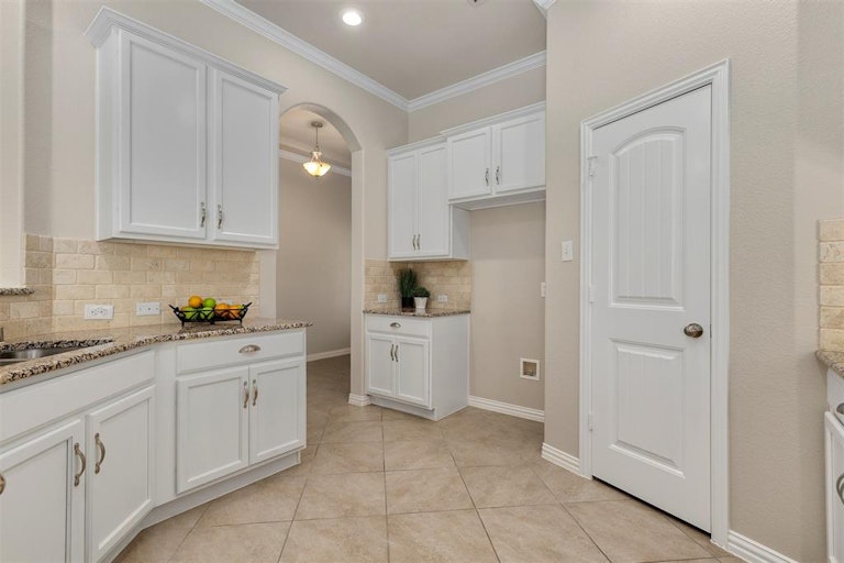 Photo 8 of 34 - 11416 Sadie St, Frisco, TX 75036