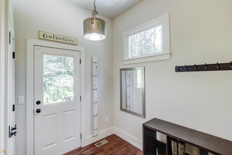 Photo 17 of 51 - 477 Tom Smith Rd SW, Lilburn, GA 30047