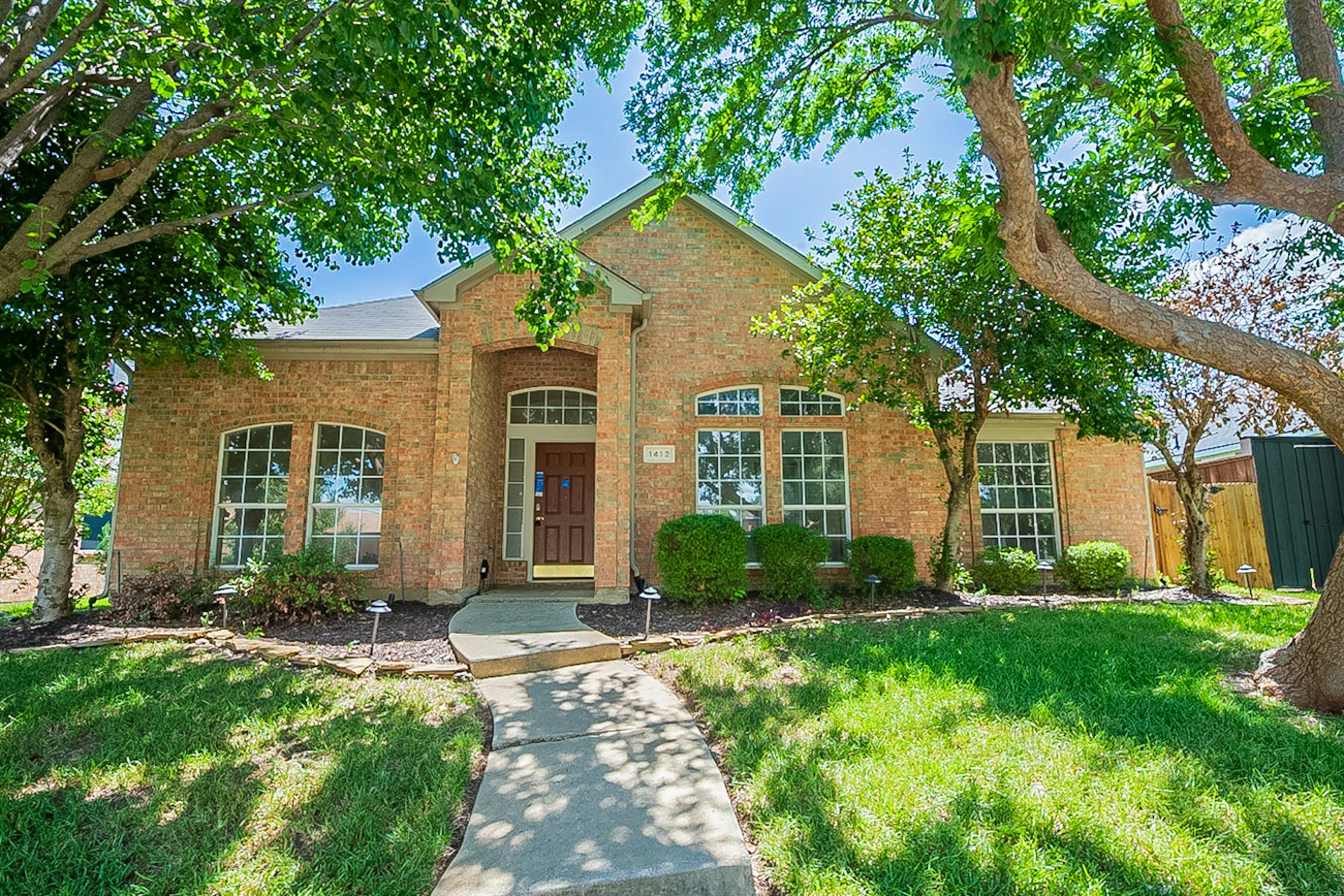 Photo 1 of 24 - 1412 Sunswept Ter, Lewisville, TX 75077