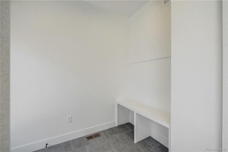 Photo 18 of 40 - 3422 S Grant St, Englewood, CO 80113